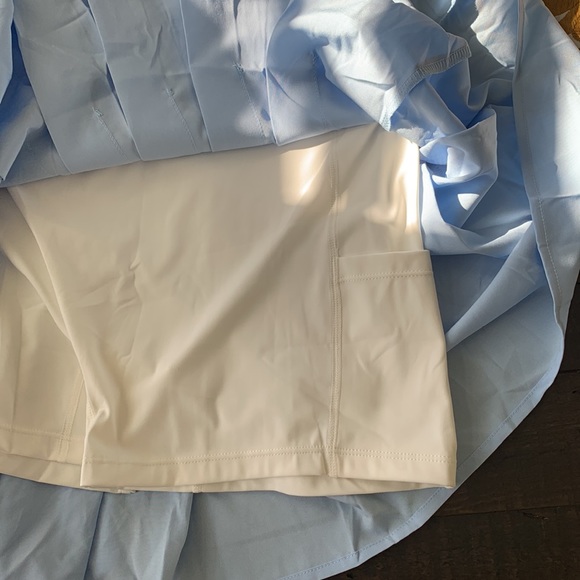 Brand new light blue Womens M tennis skirt with pocket - Picture 3 of 3